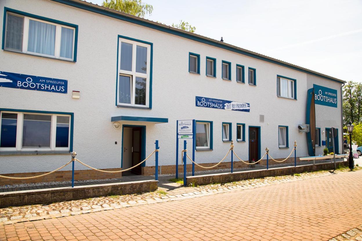 Hotel Boootshaus - Am Spreeufer Beeskow Esterno foto