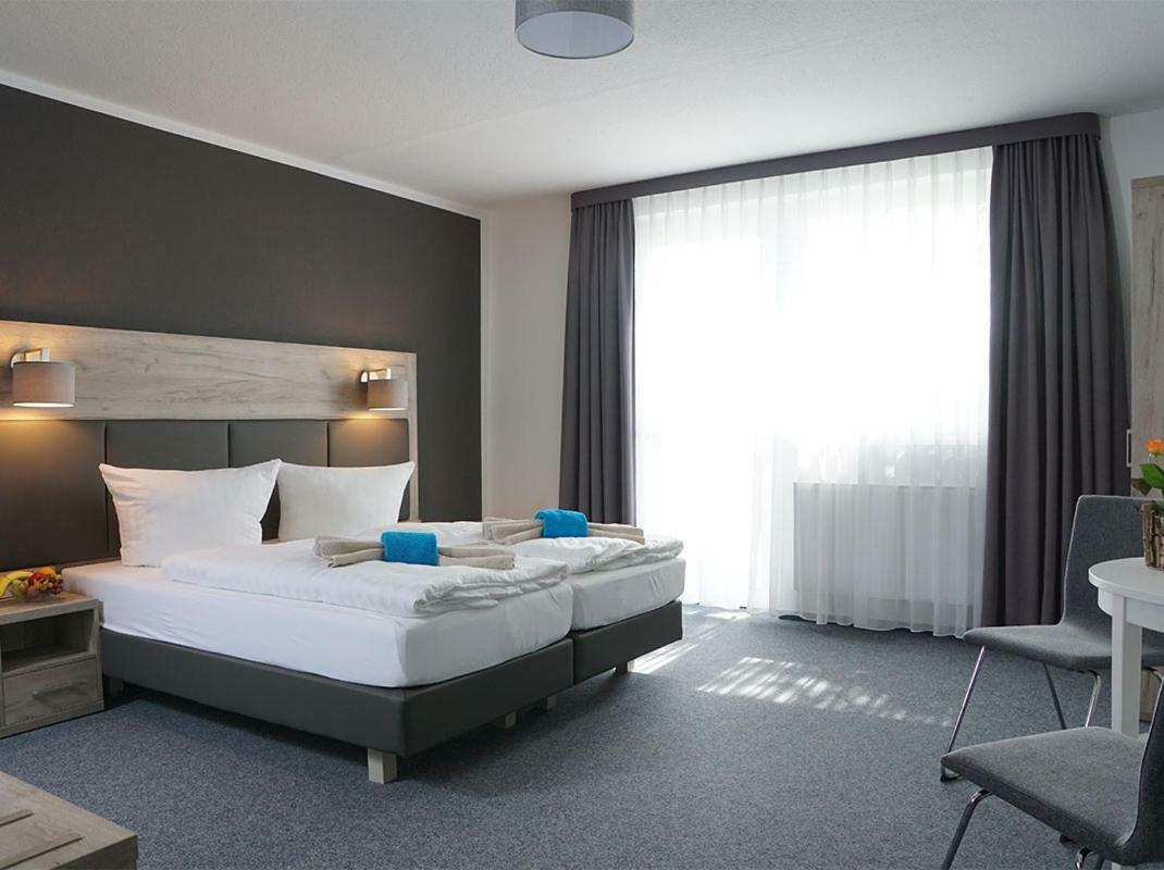 Hotel Boootshaus - Am Spreeufer Beeskow Esterno foto