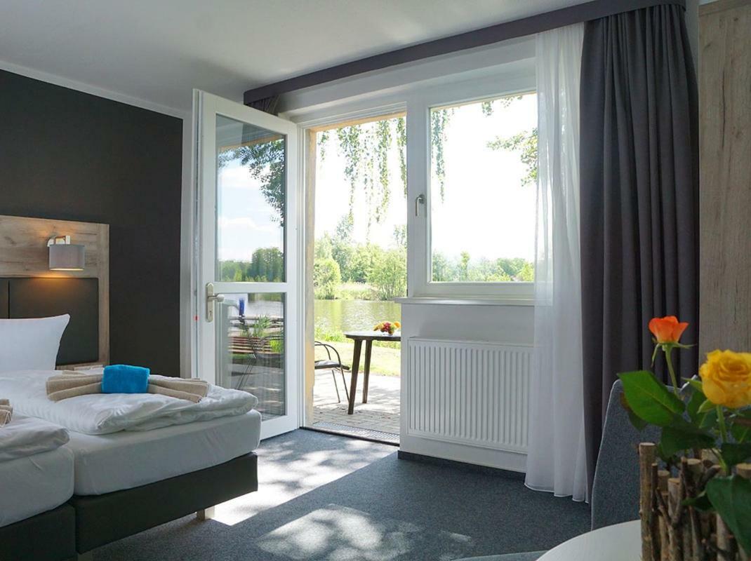 Hotel Boootshaus - Am Spreeufer Beeskow Esterno foto